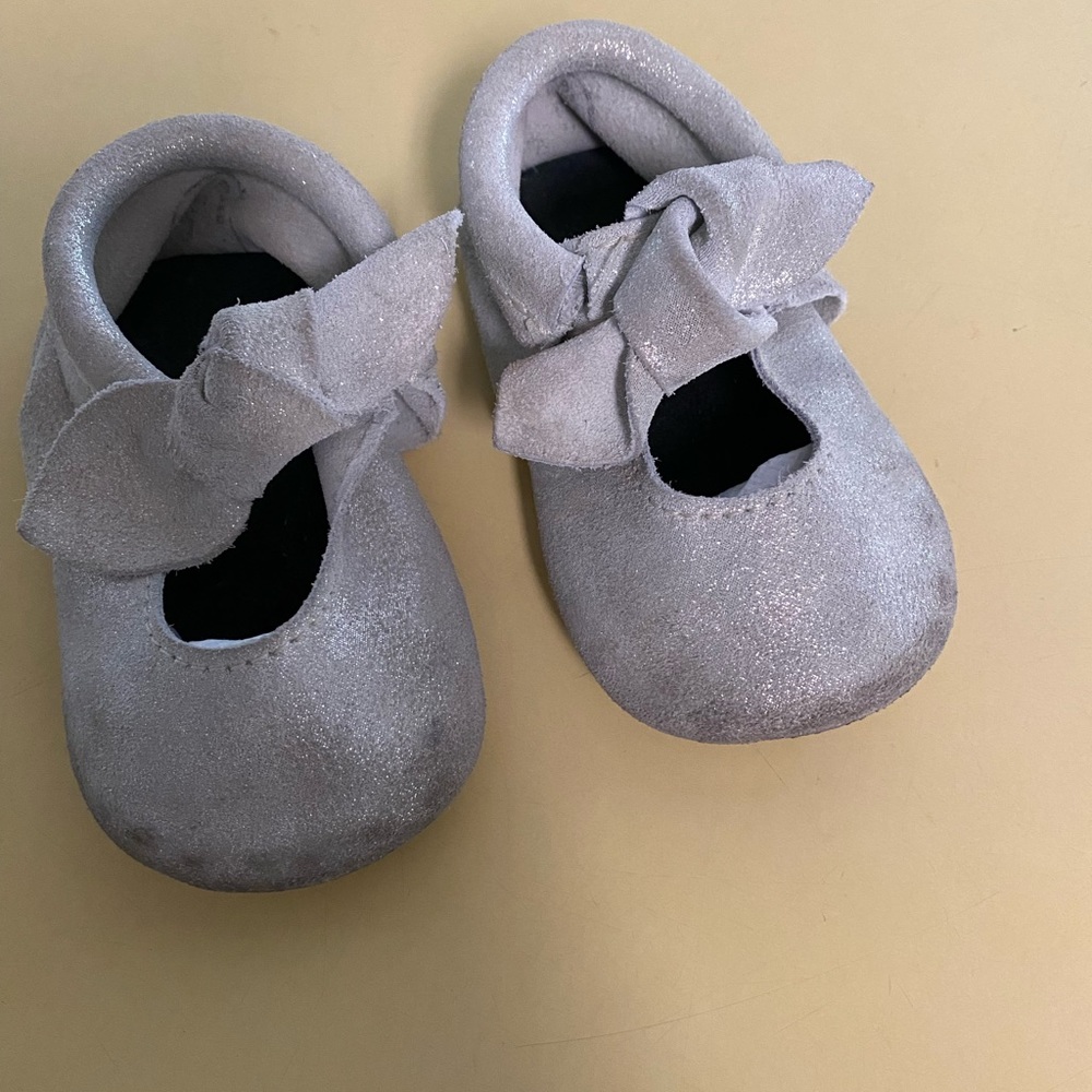 Freshly Picked Mini Sole Bow Mocs